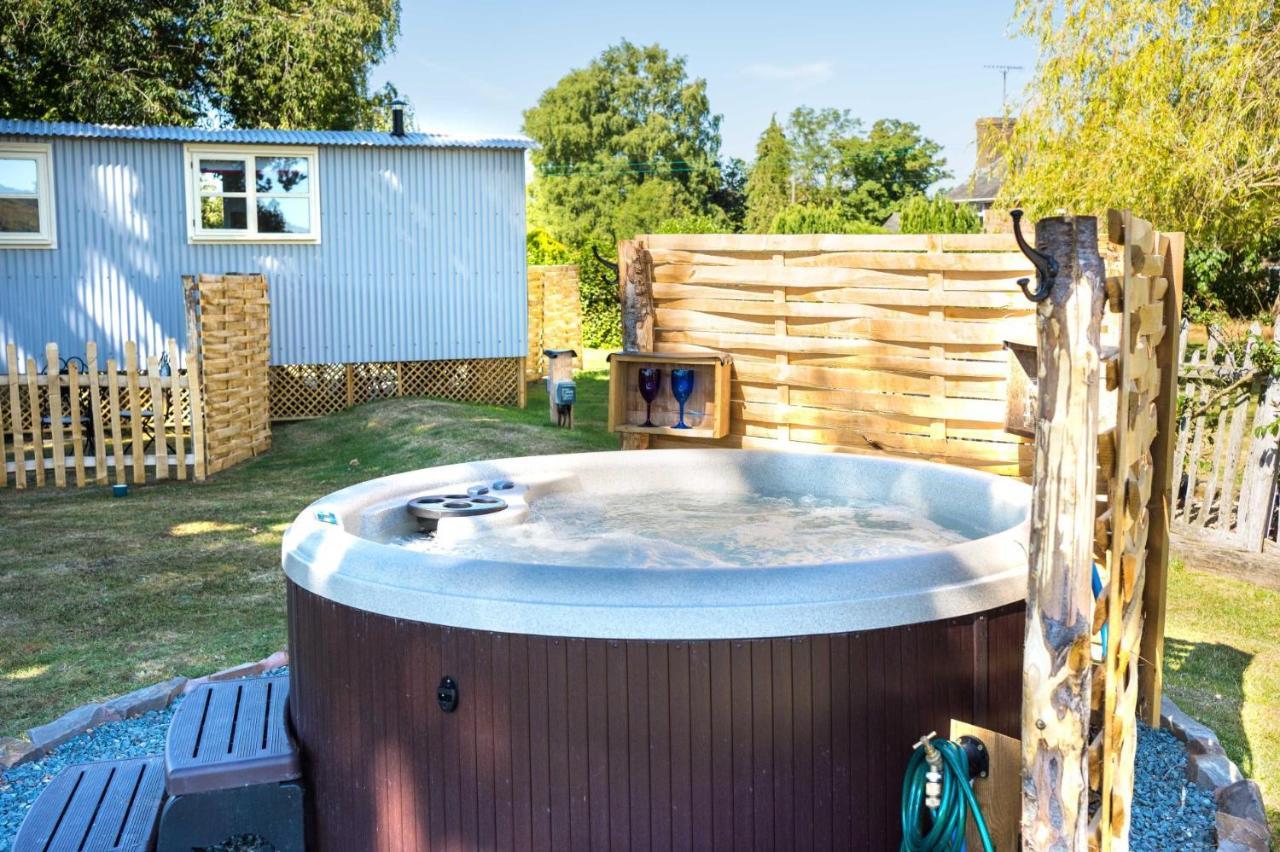 The Hideaway Hut - 1 Bed Shepherds Hut - Hereford Exterior foto